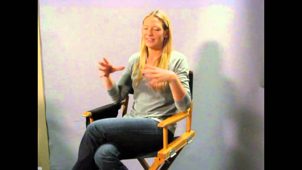 Buddy TV: Anna Torv- ‘Talks About Fringe Season Five’